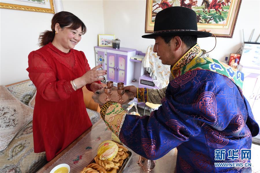 (脫貧攻堅)(10)從貧困戶到致富能人——藏族村民宋天柱“變身”記