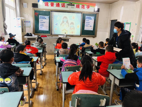 圖片默認(rèn)標(biāo)題_fororder_4、恢復(fù)上課的學(xué)生們-攝影-左斌