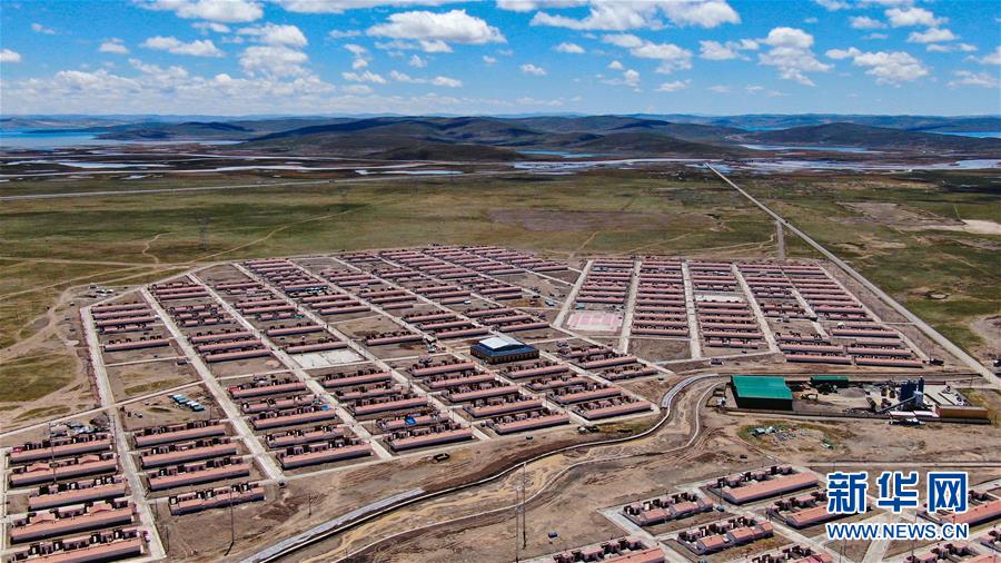 （走向我們的小康生活）（1）青?，敹啵狐S河源的幸福村