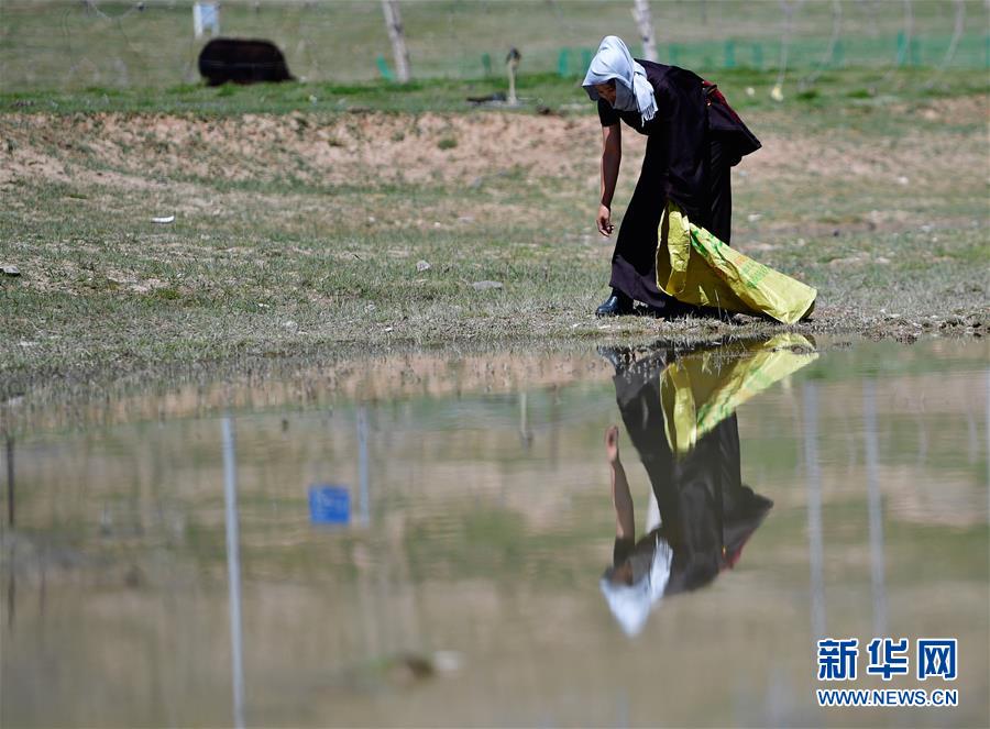 （走向我們的小康生活）（4）青?，敹啵狐S河源的幸福村