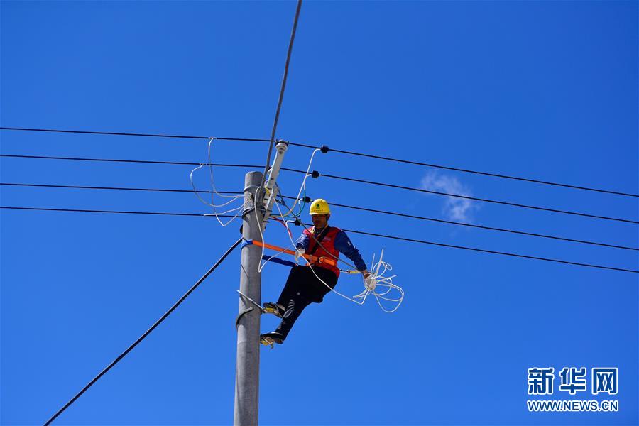 （走向我們的小康生活）（7）青?，敹啵狐S河源的幸福村