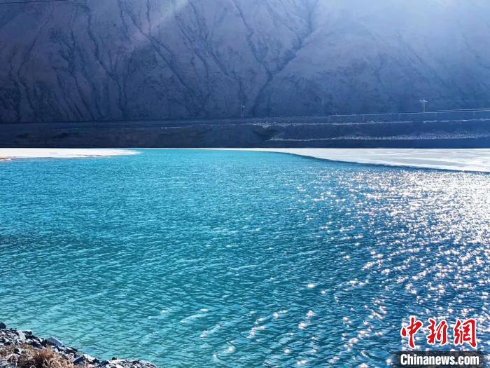 長(zhǎng)江源頭河流、湖泊、濕地實(shí)現(xiàn)常態(tài)化巡查巡護(hù)