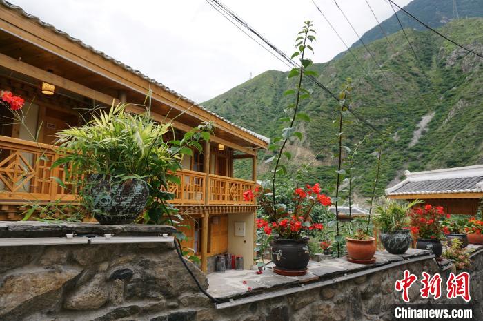 若吉村民宿。　祝歡 攝