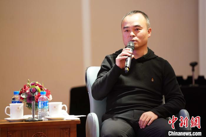 圖為<a target='_blank' >中新社</a>青海分社社長胡鐘藝就加強瀾湄流域新聞報道發(fā)表觀點?！√K丹 攝