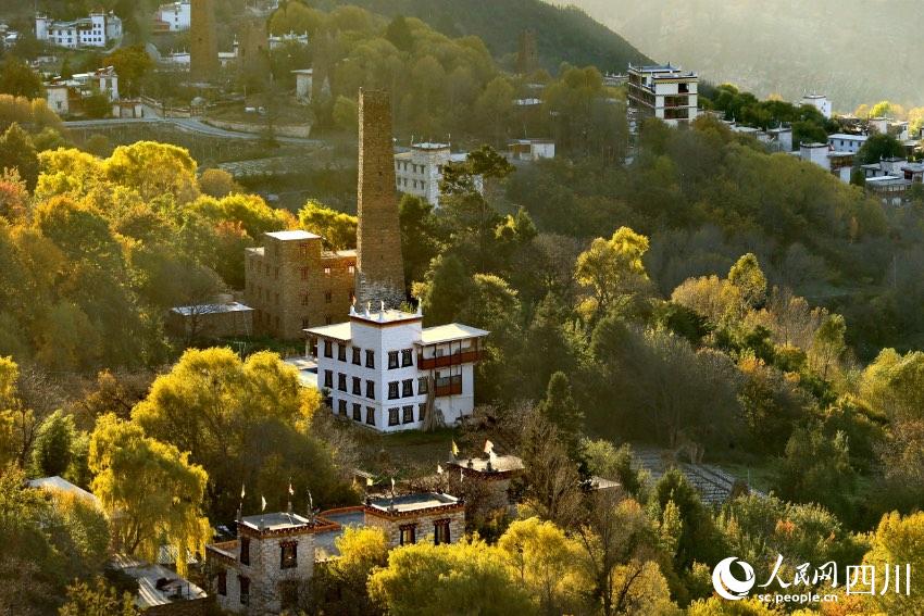 丹巴美景。李永安攝