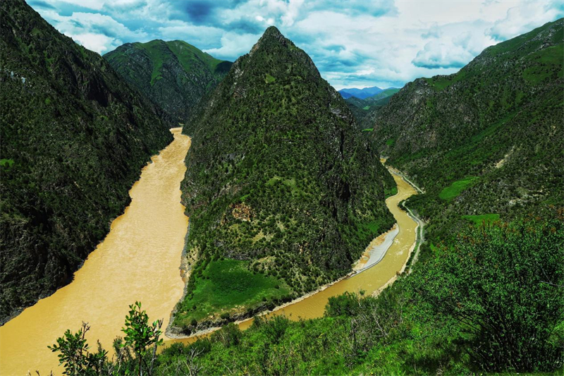 三江源美景。圖片來源：農(nóng)牧民大自然攝影隊(duì)