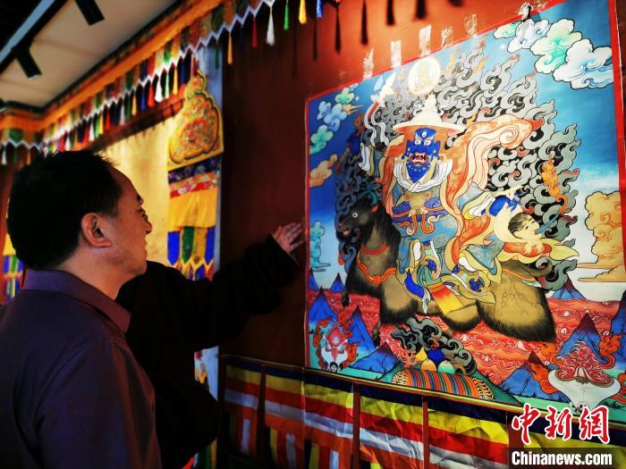 探訪青?！盁嶝曀嚾酥摇保好耖g畫師傾力傳承人類“非遺”