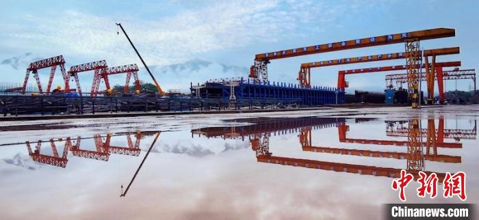 成蘭鐵路高原段T梁發(fā)運(yùn)全部完成?！≈需F八局 供圖