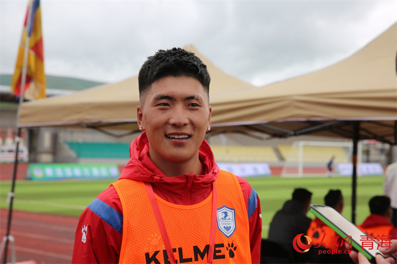 年輕的球員。人民網(wǎng) 馬可欣攝
