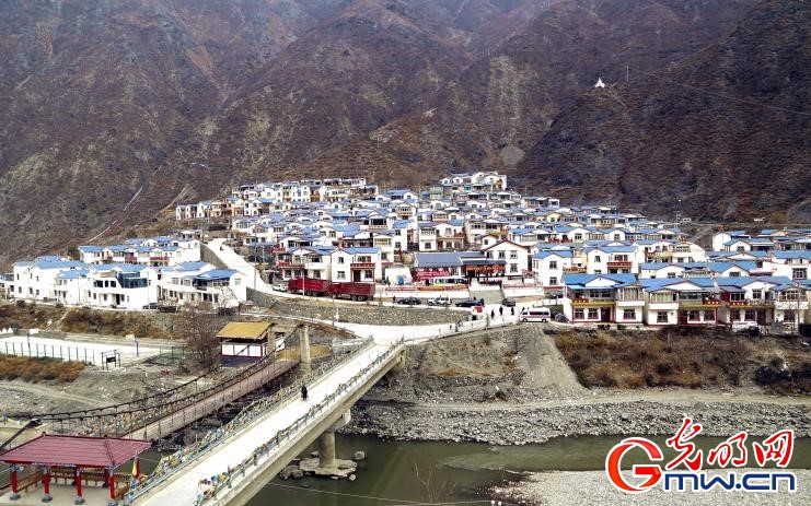 我們的家園｜黨建引領(lǐng)發(fā)展，這座高原山村“變身”別墅村