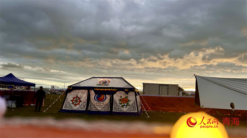 民族風(fēng)情帳篷。人民網(wǎng) 陳明菊攝