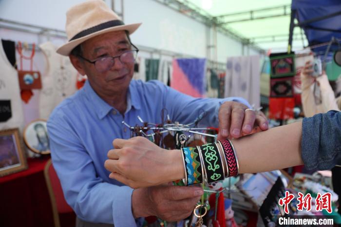 青海格爾木:保護(hù)挖掘、活態(tài)傳承45項(xiàng)非遺