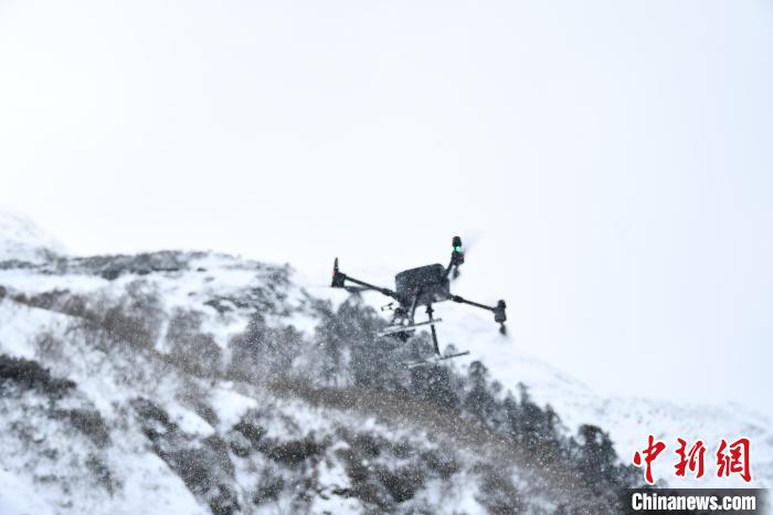 圖為無人機檢跡?！〗有?攝