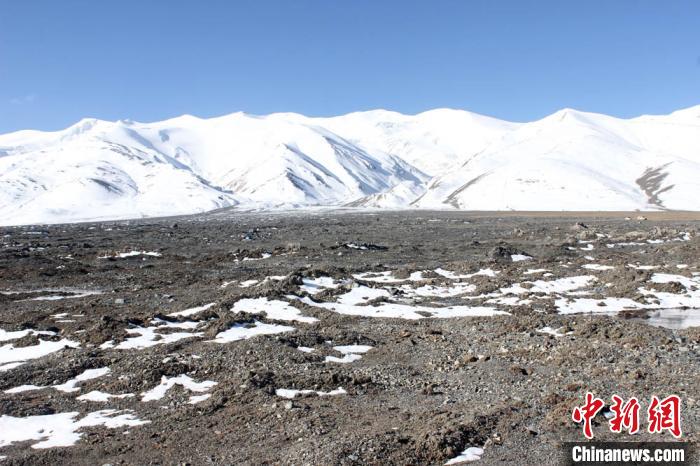 2019年10月冰體融化后遺留下的碎屑物。中科院青藏高原所 供圖