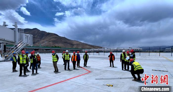 圖為驗收組驗收項目?！〉┰鐾?攝