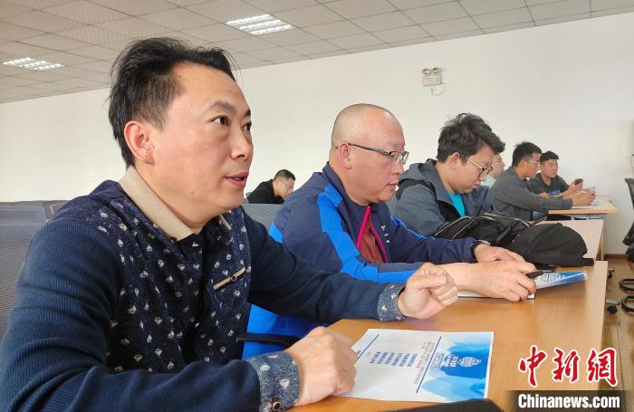 圖為培訓會現(xiàn)場。　貢桑拉姆 攝