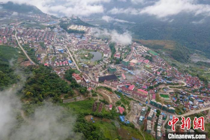 墨脫縣城全貌。(無人機(jī)畫面)