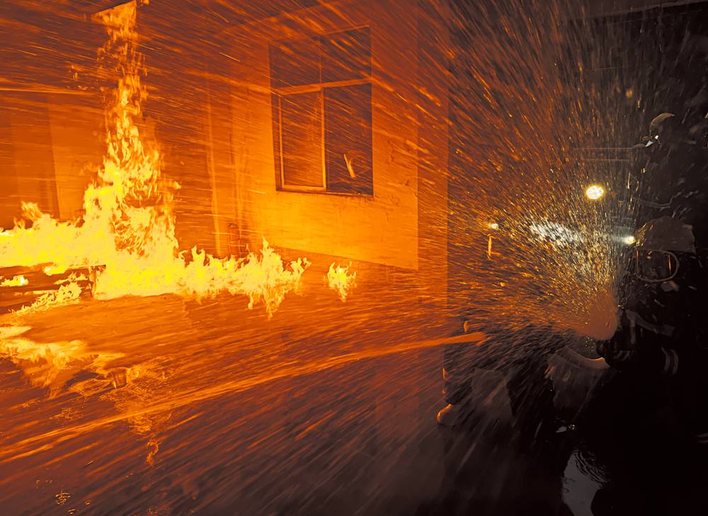 滅火救援演練，畫面震撼。