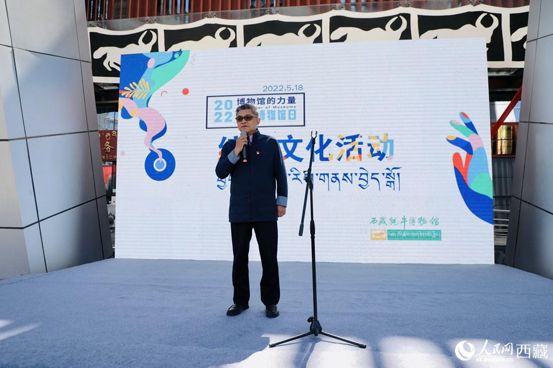 拉薩市委副書記、常務(wù)副市長(zhǎng)、北京西藏拉薩指揮部黨委書記王強(qiáng)講話。人民網(wǎng) 次仁羅布攝