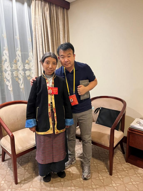 【記者手記Vlog】“守邊的‘阿佳’，您還好嗎”——記者與卓嘎代表再相遇