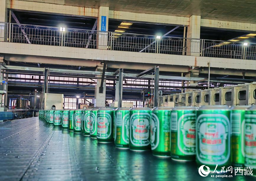 新的生產(chǎn)線投運(yùn)。人民網(wǎng) 李海霞攝