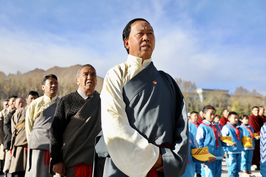 “升國(guó)旗、唱國(guó)歌”儀式現(xiàn)場(chǎng)。