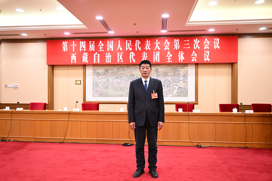 全國人大代表、國網(wǎng)拉薩供電公司城區(qū)供電服務(wù)中心帶電作業(yè)保電班副班長扎西尼瑪。次吉美朵攝