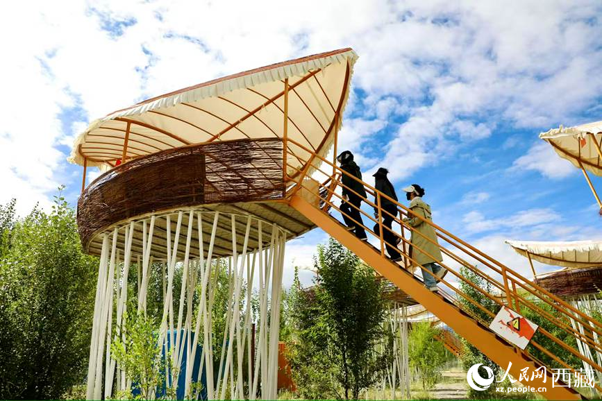 西普農(nóng)博園里的鳥巢餐廳。人民網(wǎng)記者 次仁羅布攝